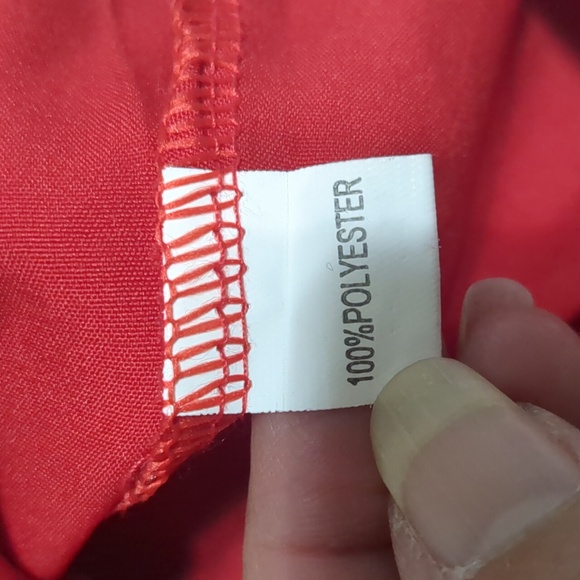 Red vneck blouse - Picture 9 of 10